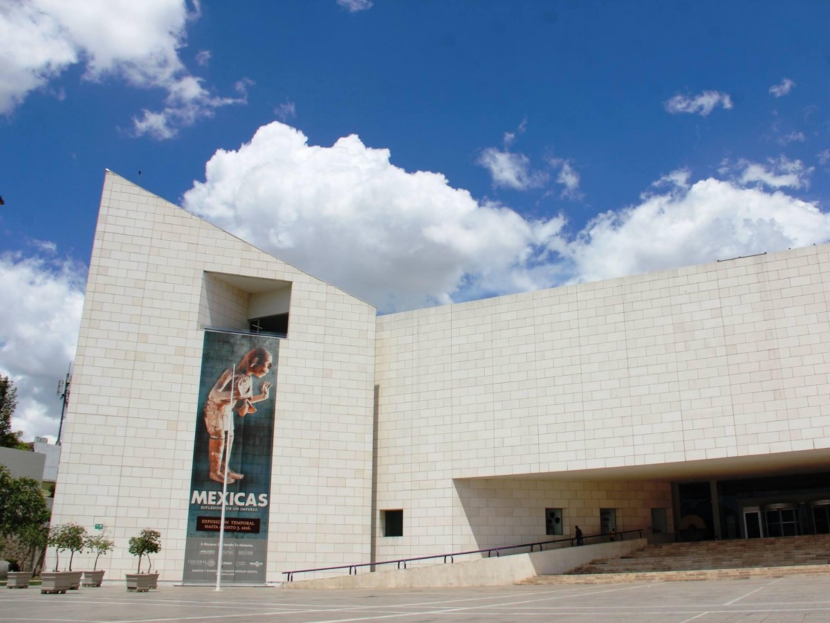 Architectural features: the fusion of tradition and modernity