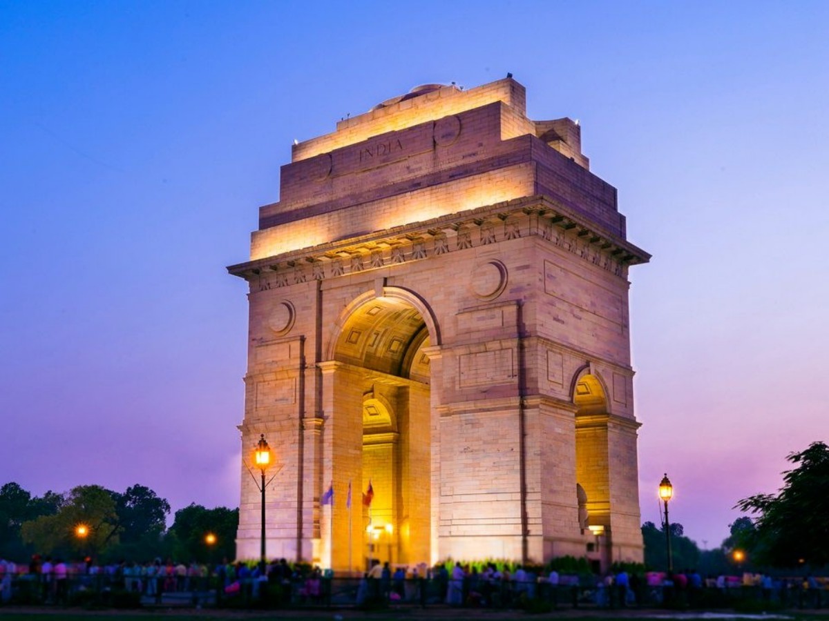 Surrounding attractions and tour experiences