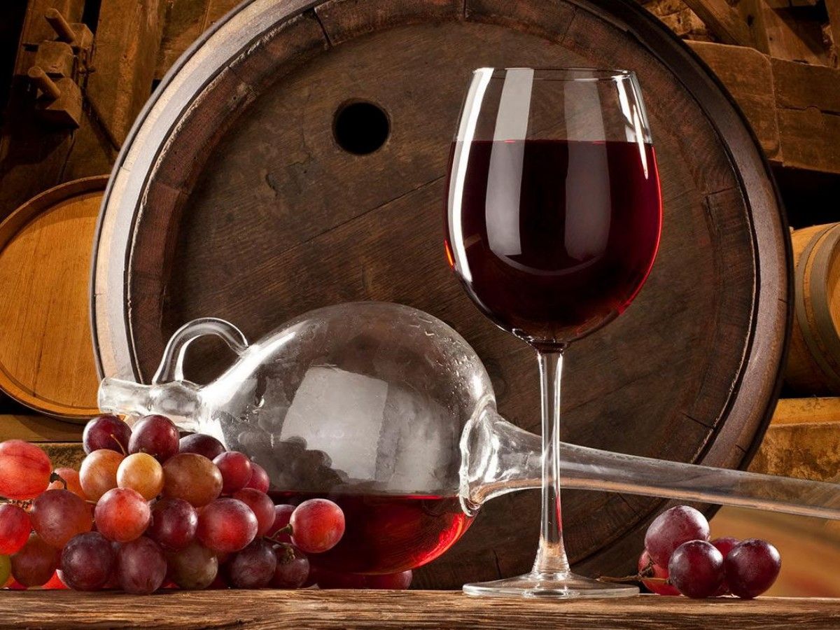 The past and present of Port Wine: Traveling through the aroma of wine for a century