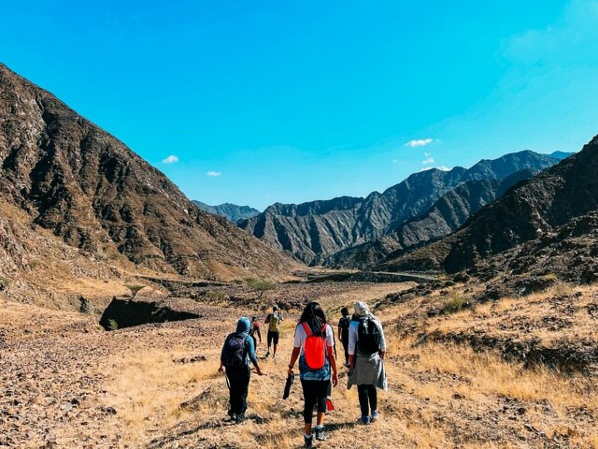 I. Why Choose Hiking in the Hajar Mountains?