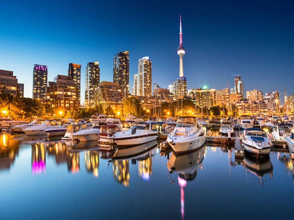 How to get to Harbourfront Centre?