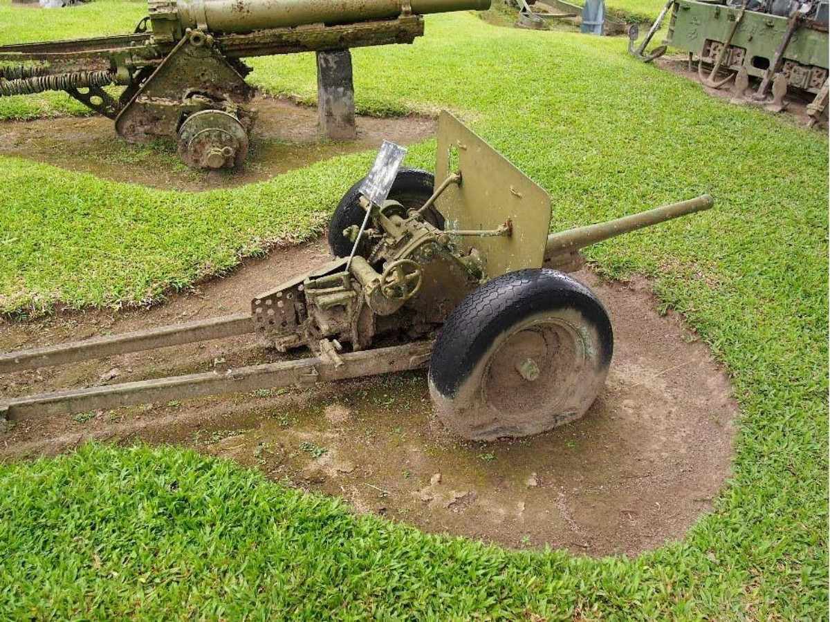 Memories of Eastern New Britain Under Fire