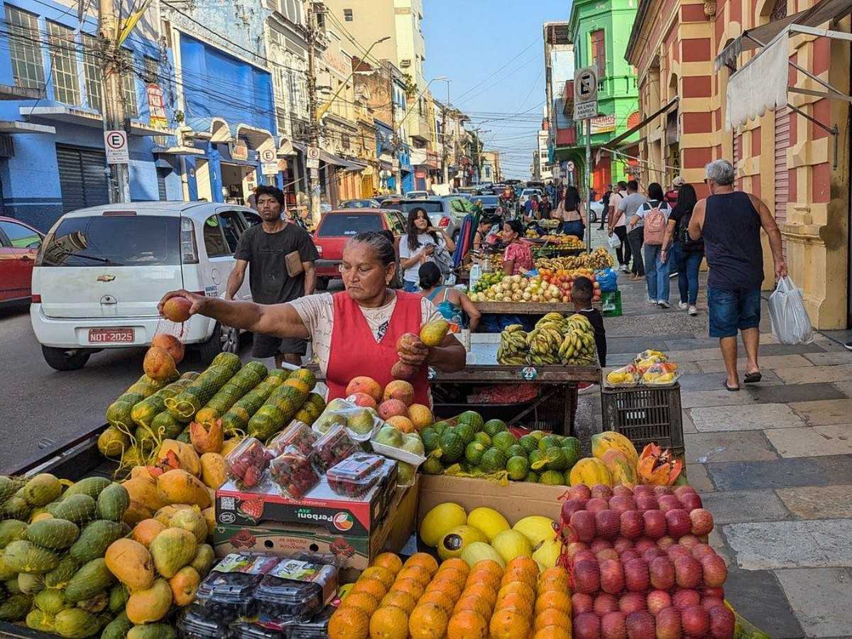 Combining food with shopping