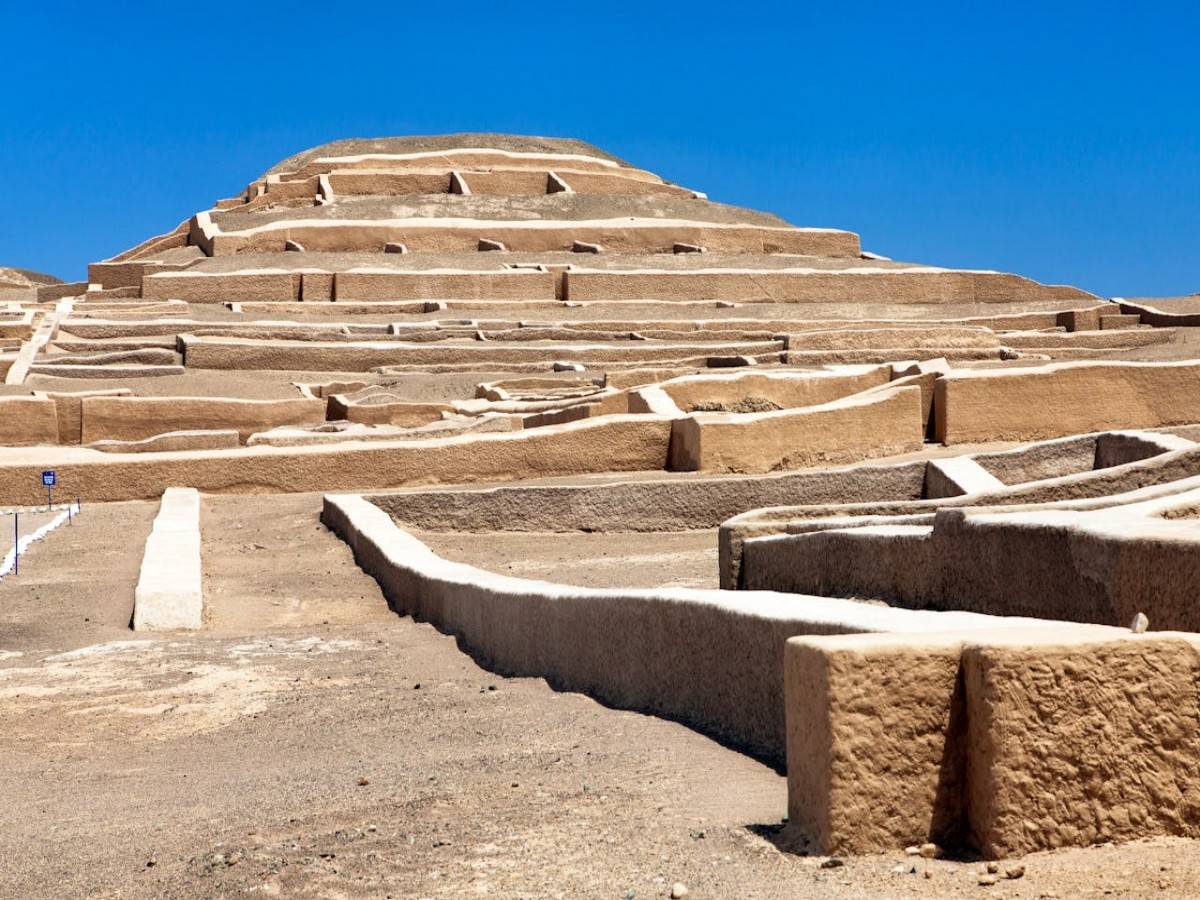 History and Culture of Cahuachi Pyramids