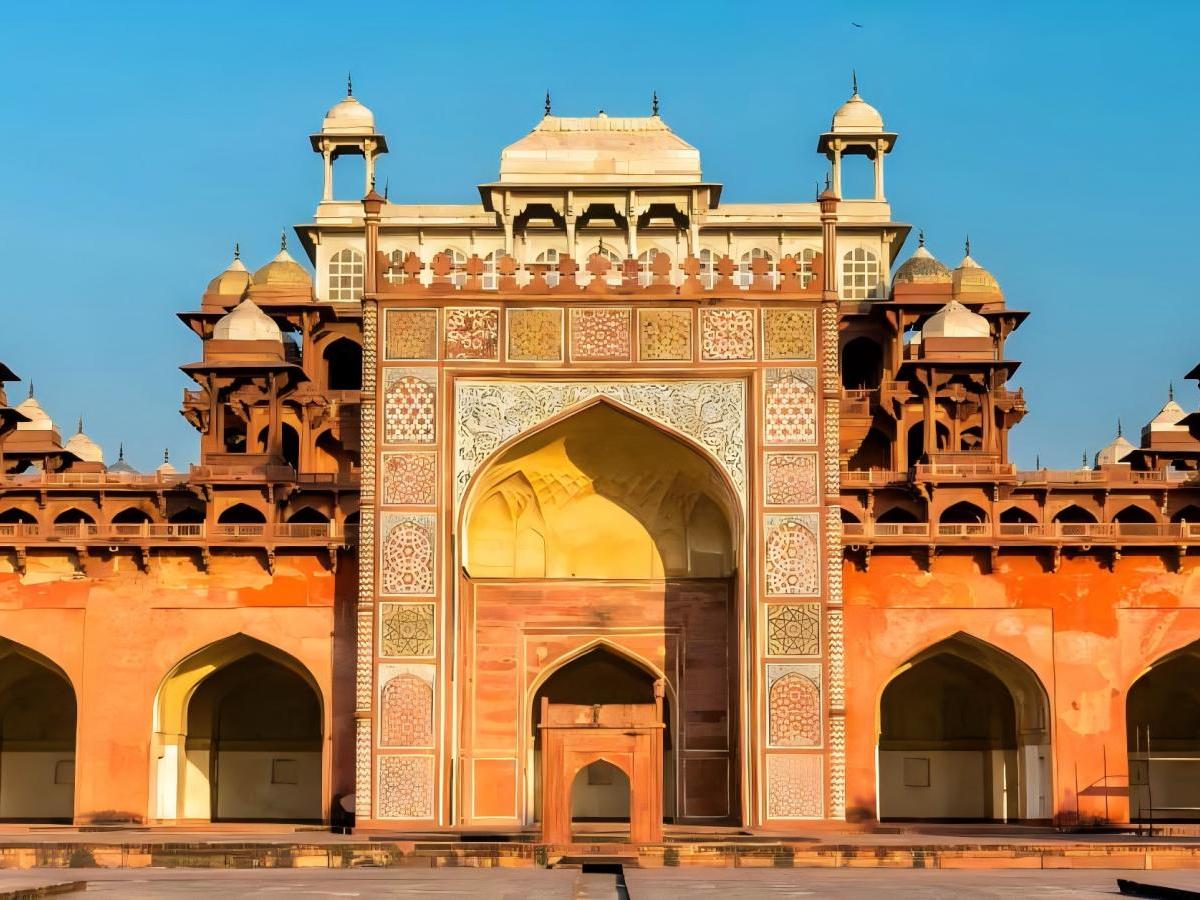 Trip planning and attractions collocation