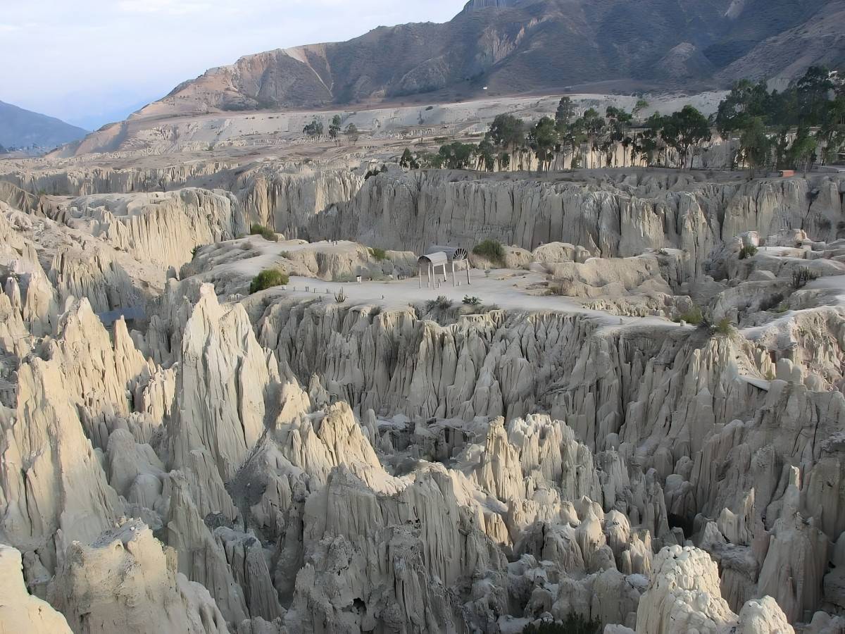 Walking the Valle de la Luna