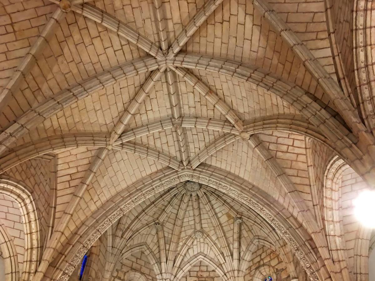 Prismatic Vaults