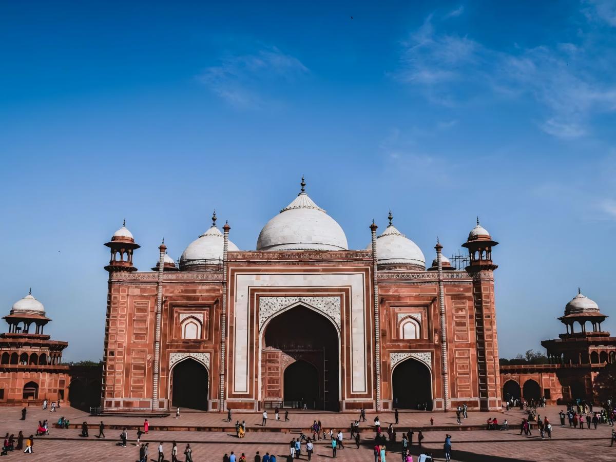 Visit the Taj Mahal amazing experience