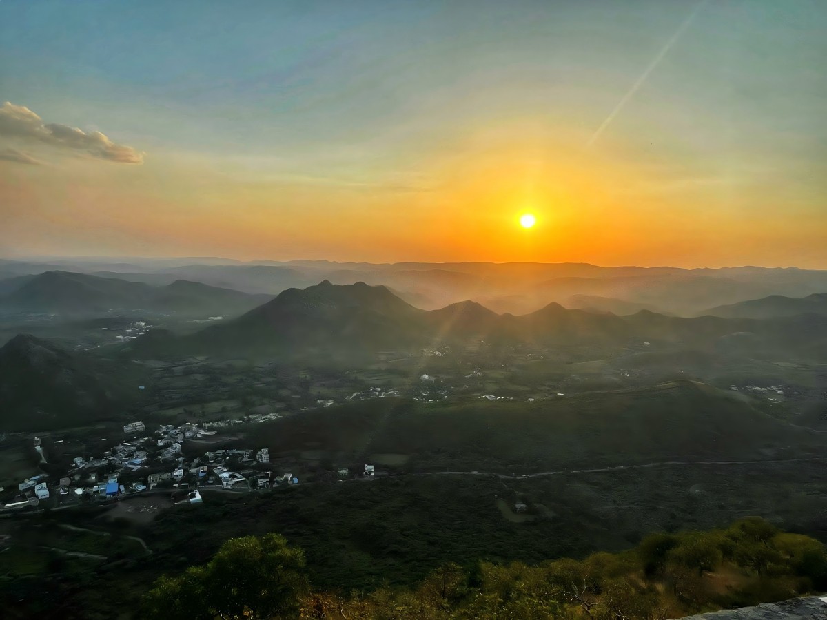Stunning views: a 360-degree panoramic feast for the eyes