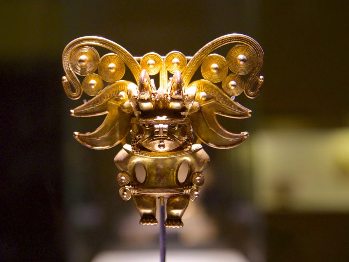 Full sense of technology: open the world of gold with digital interaction