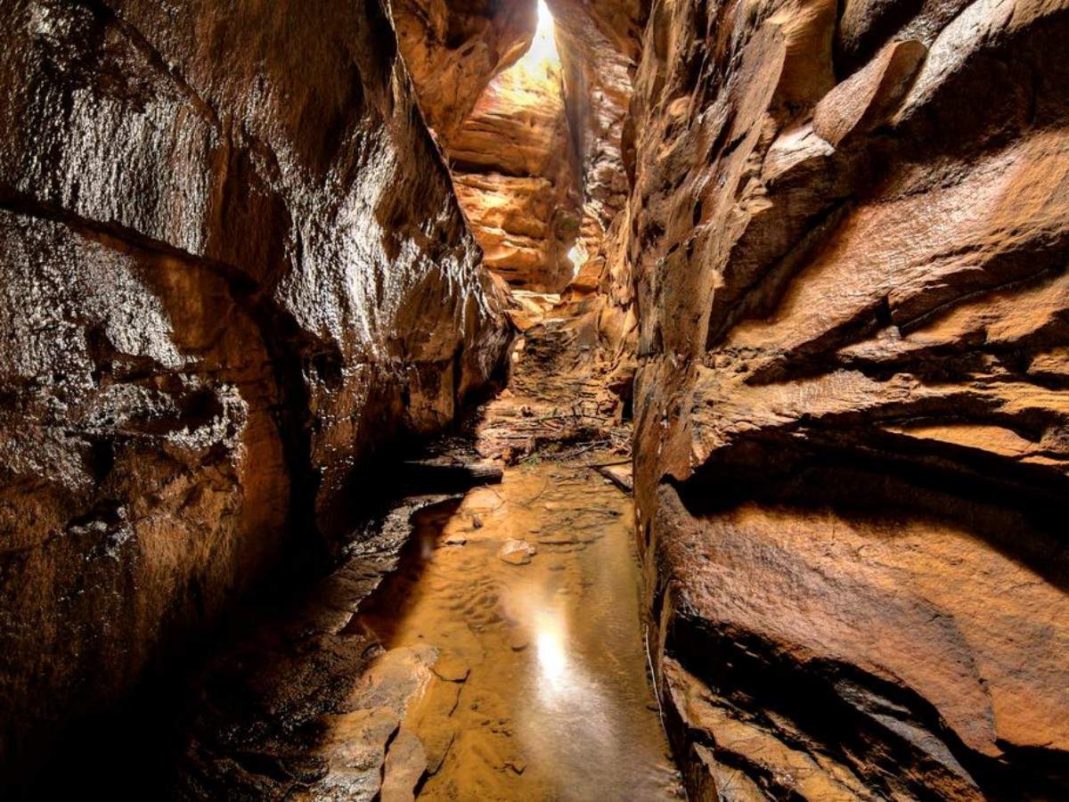 1. Thrilling index five stars: deep cave exploration challenge