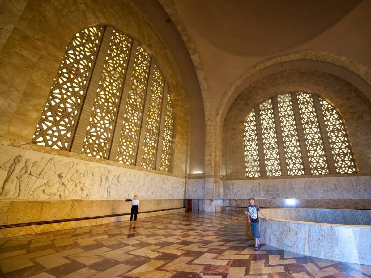 Oath and faith under marble