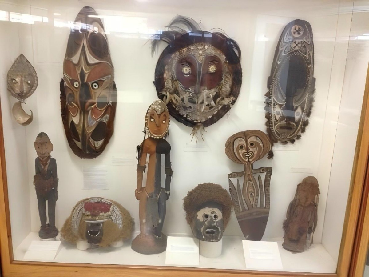 Gallery Layout and Suggested Tours