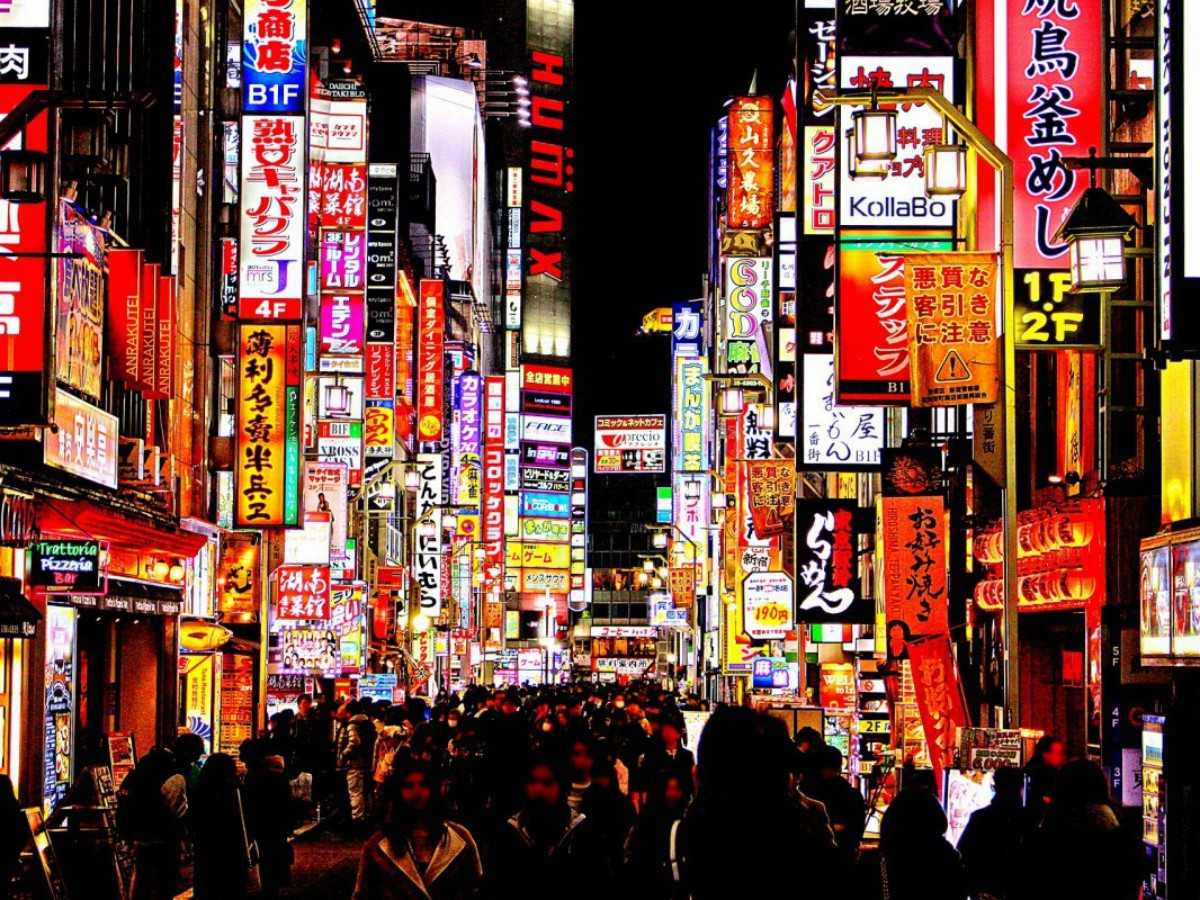 1. The characteristics and charm of Shinjuku's nightlife