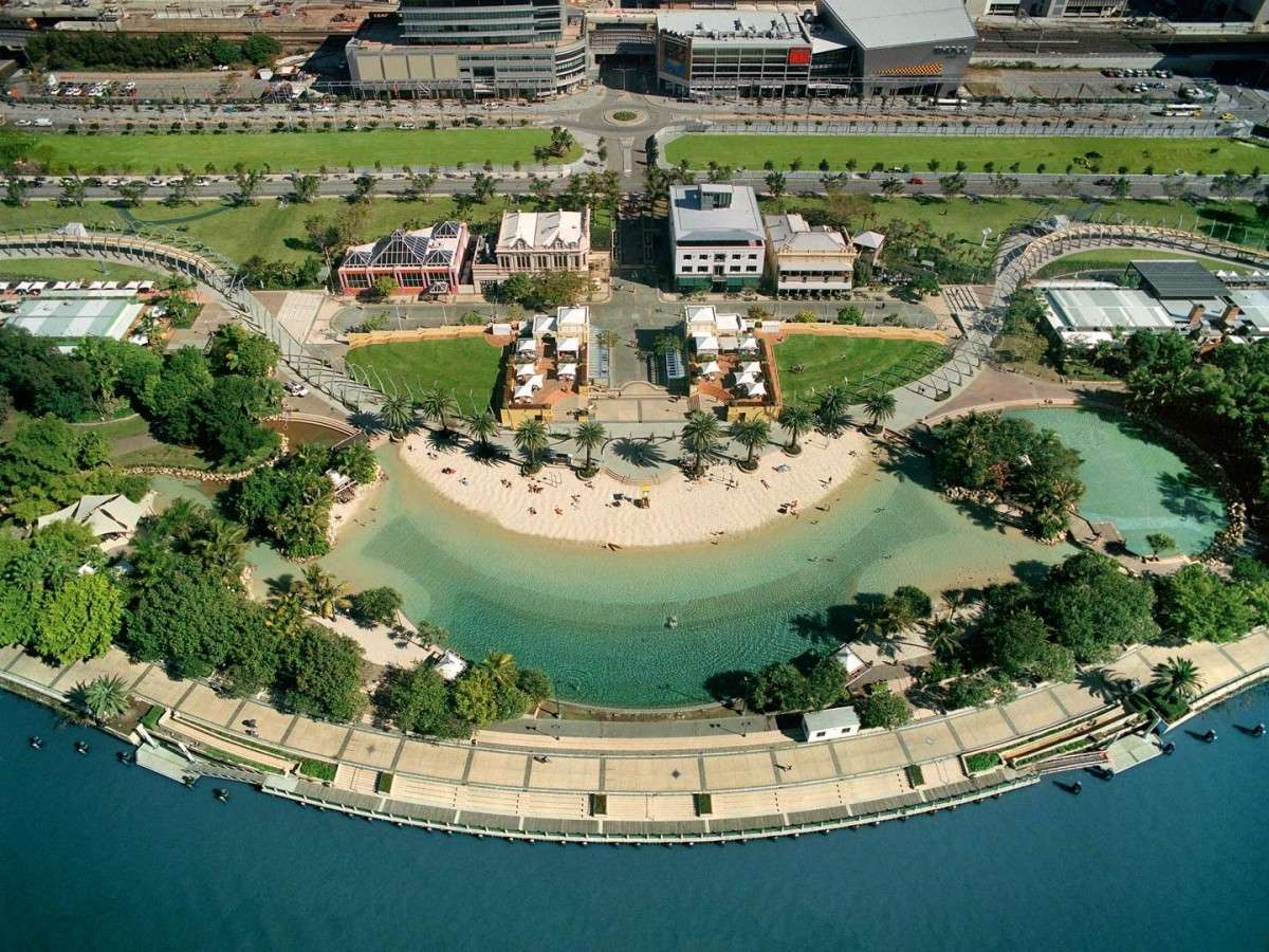 Shopping and surrounding tours