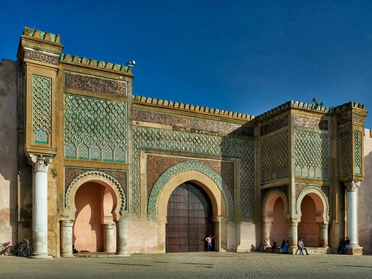 Historical Mist: Earthquakes, Wars and the Rebirth of Cultural Heritage