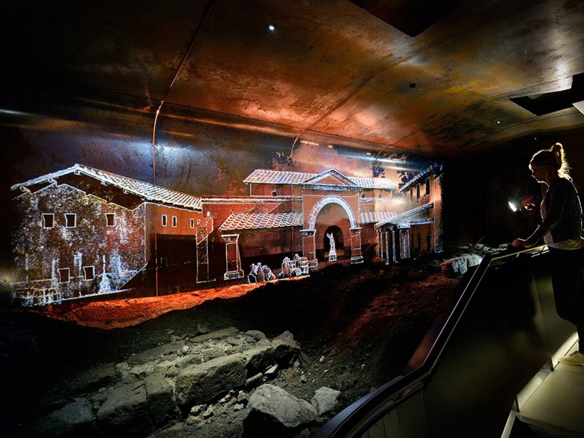 Unique tour experience: the fusion of technology and history