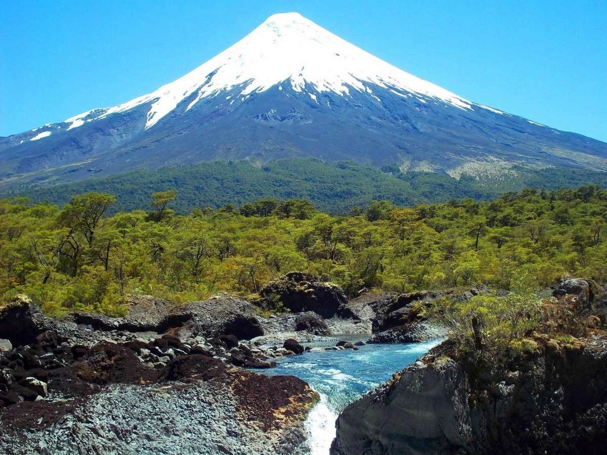 Seize the "golden 1 hour" to enter the volcano hiking area for free