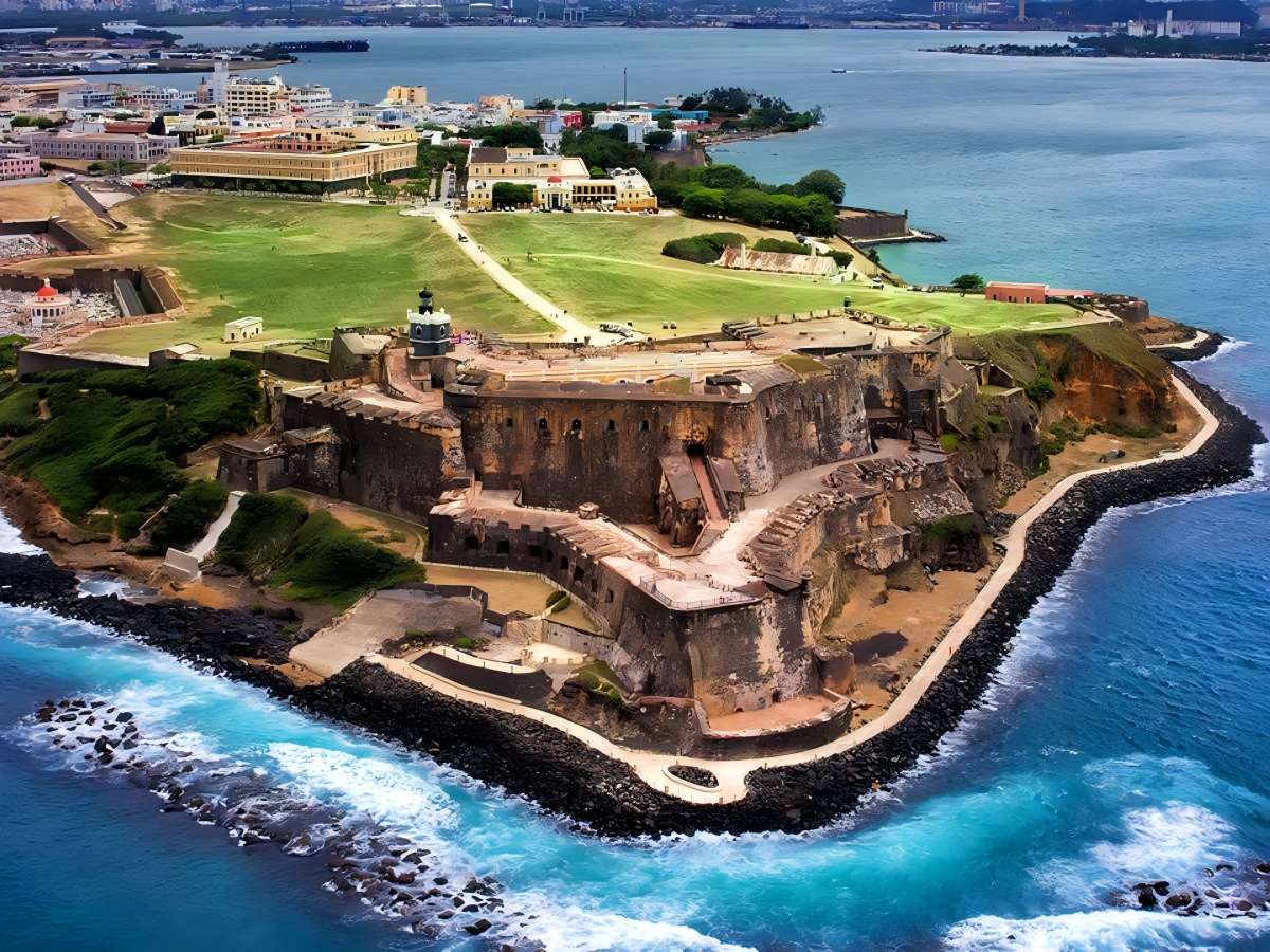 Architectural features of Morro Castle