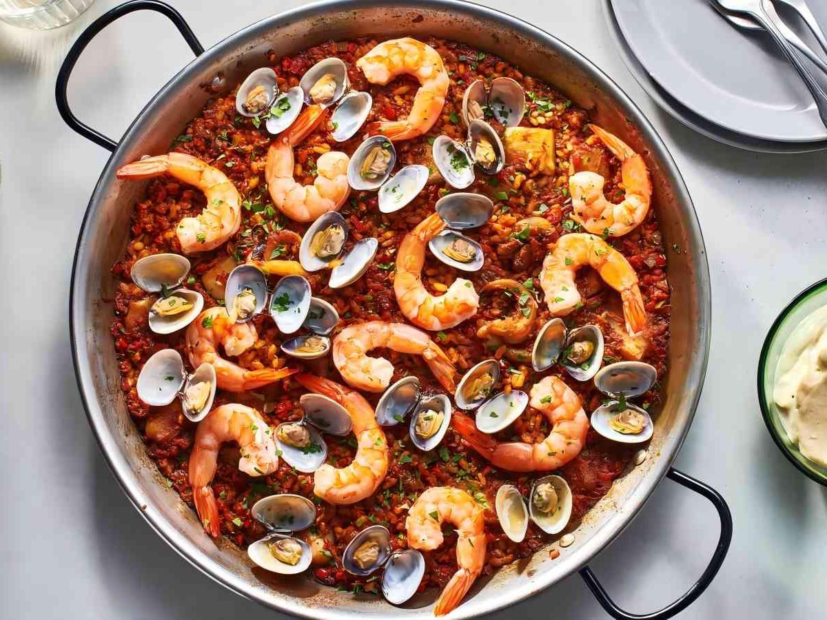 Surrounding food, open taste buds feast