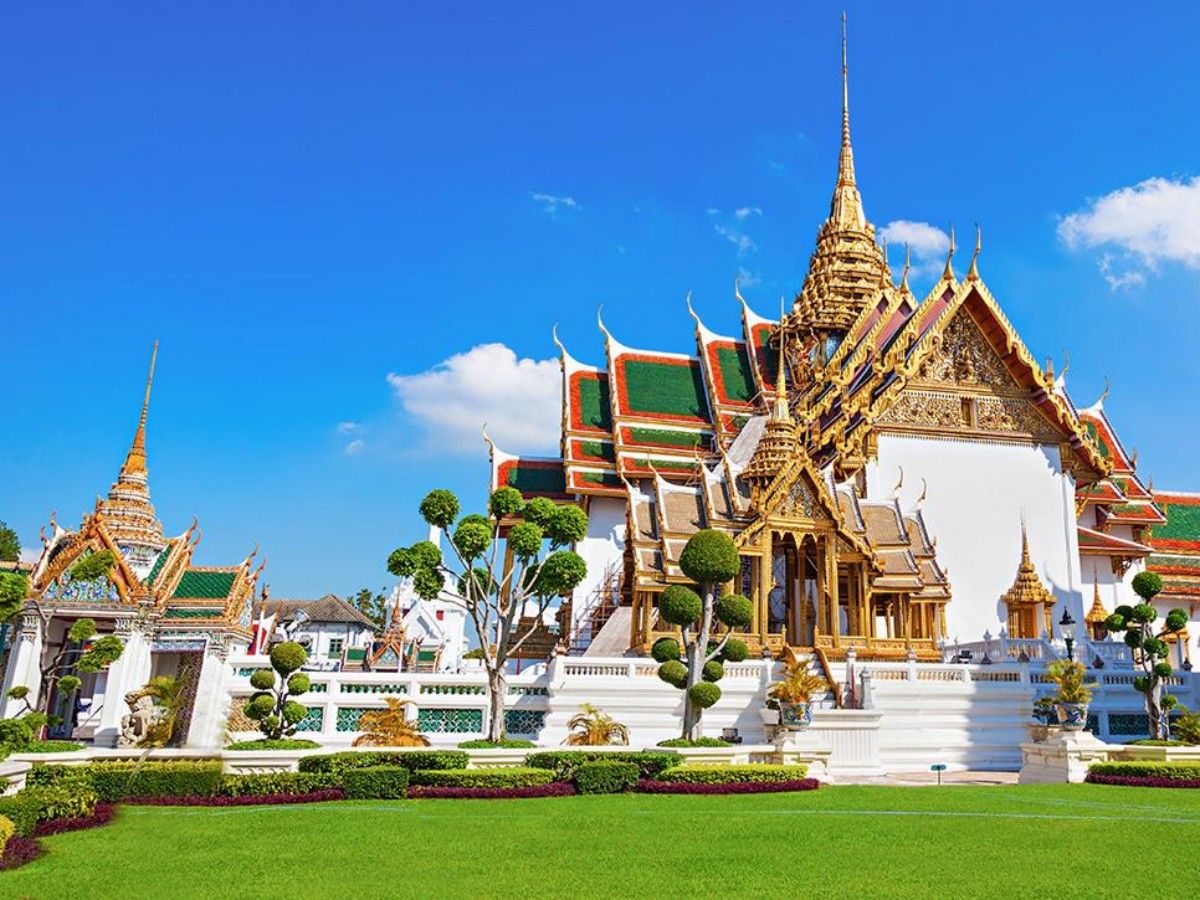 Introduction to the Emerald Buddha Temple: The Royal Temple of Thailand