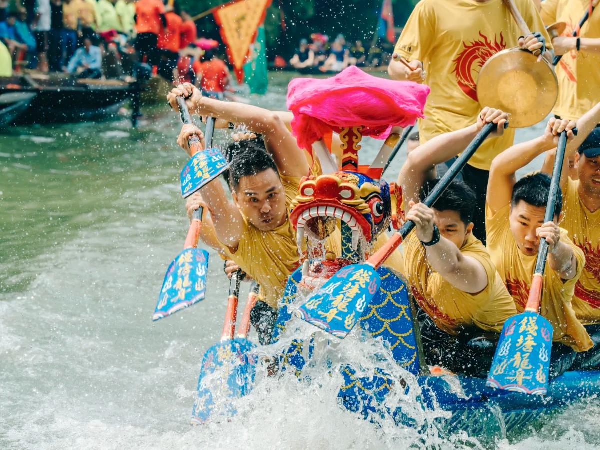 Dragon Boat Racing