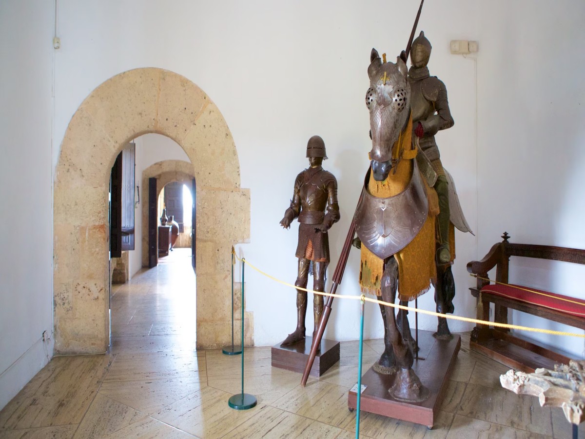 Travel Tips: How to play Alcázar de Colón?