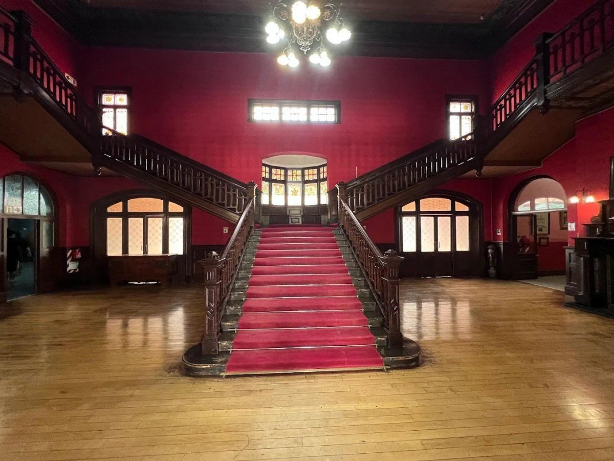 1. From the lunatic asylum to the museum: the dark past of the building itself