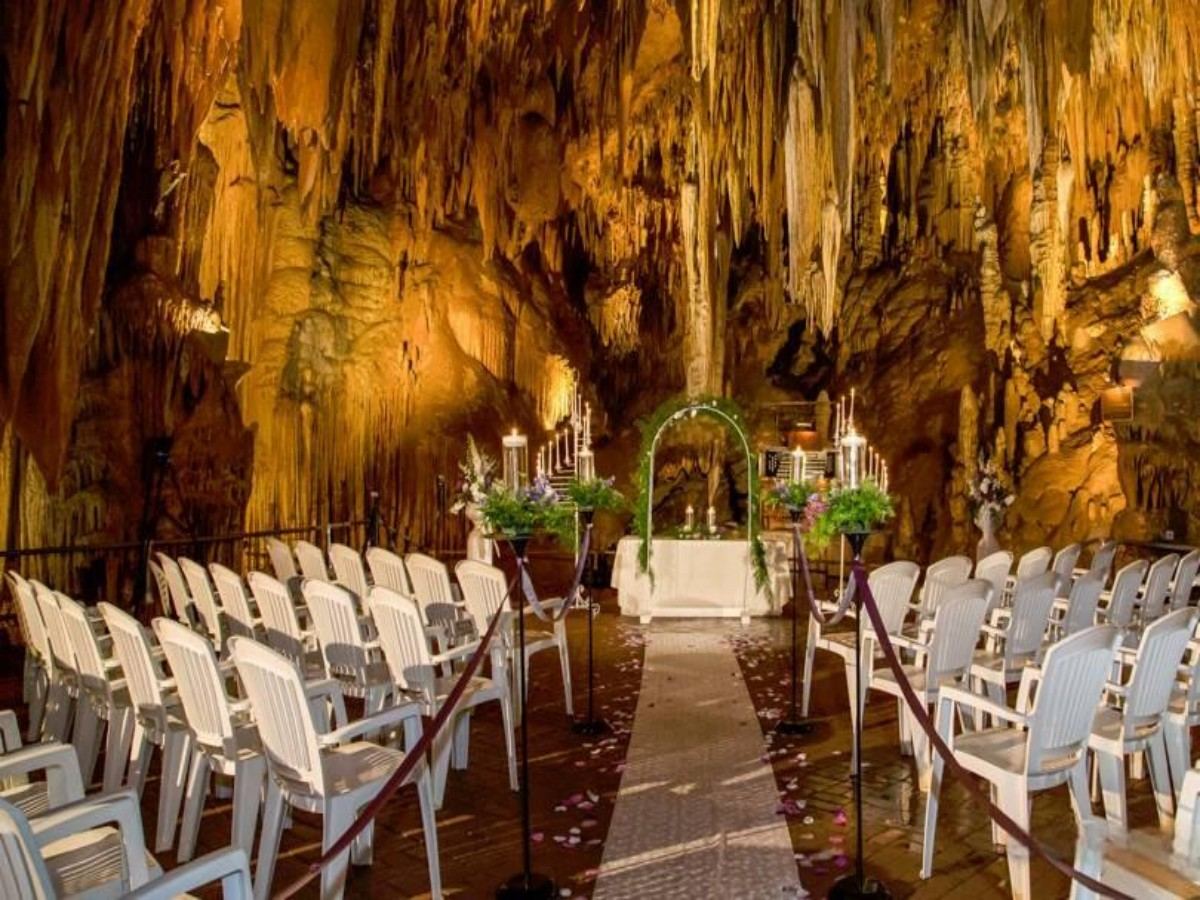 4. One-stop experience of proposal + honeymoon
