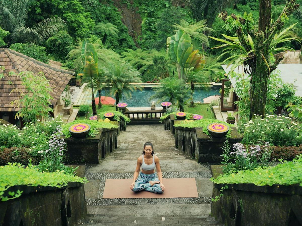 Yoga meditation: find inner peace in nature