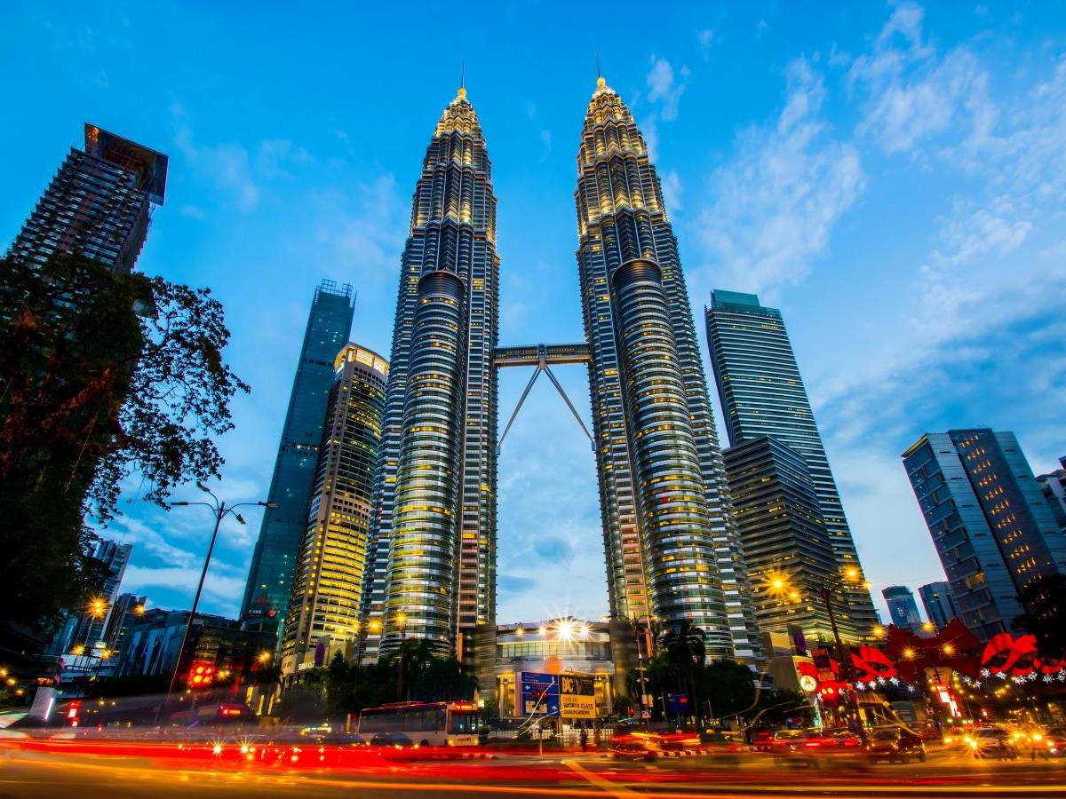 A Stunning Architectural Spectacle