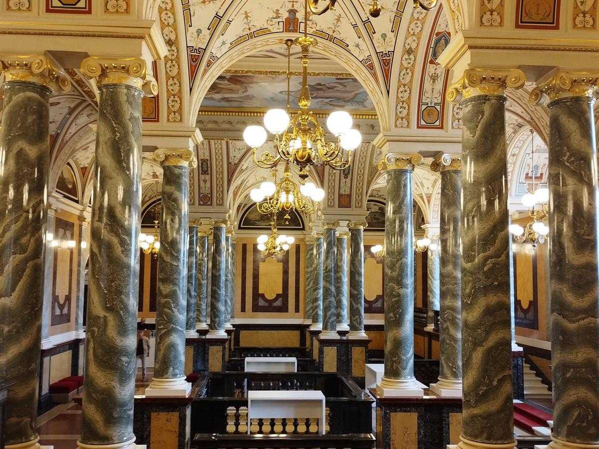 Visit Semperoper