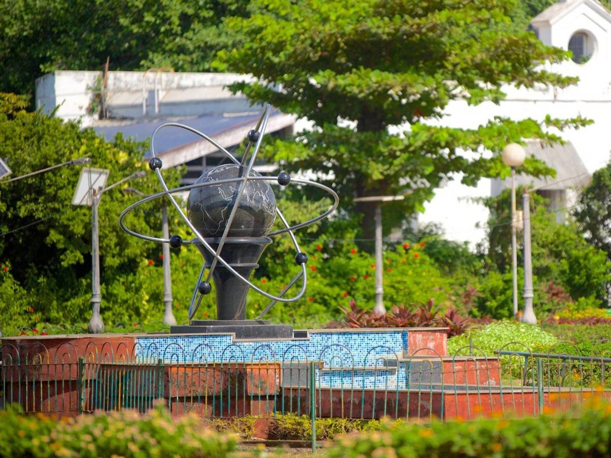 The mysterious charm of the hanging garden: a piece of pure land in the bustling city