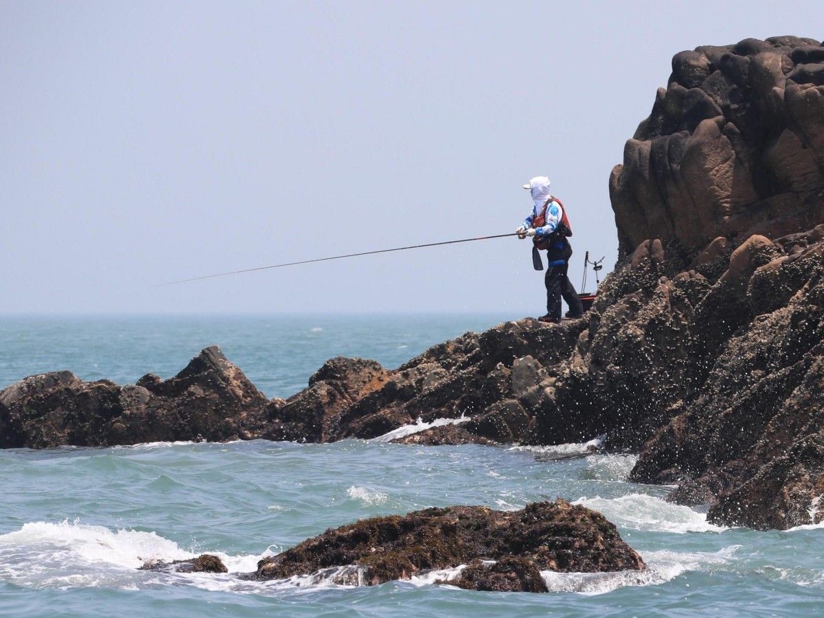 Deep-sea fishing, explore the mysterious world of the seabed
