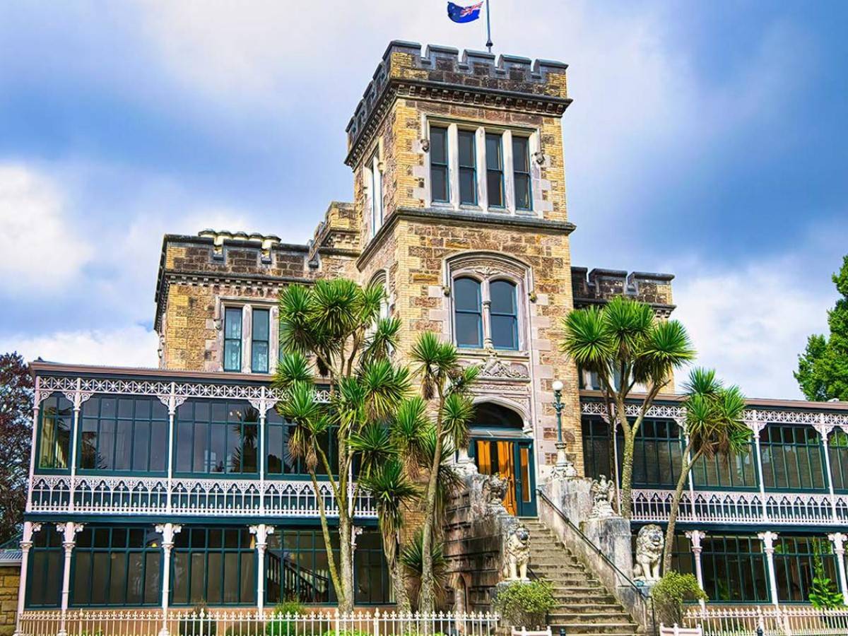 Visit suggestions: Enjoy the castle tour