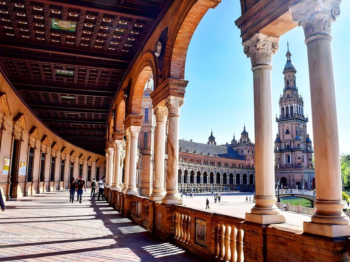 Visitor experiences and sightseeing activities