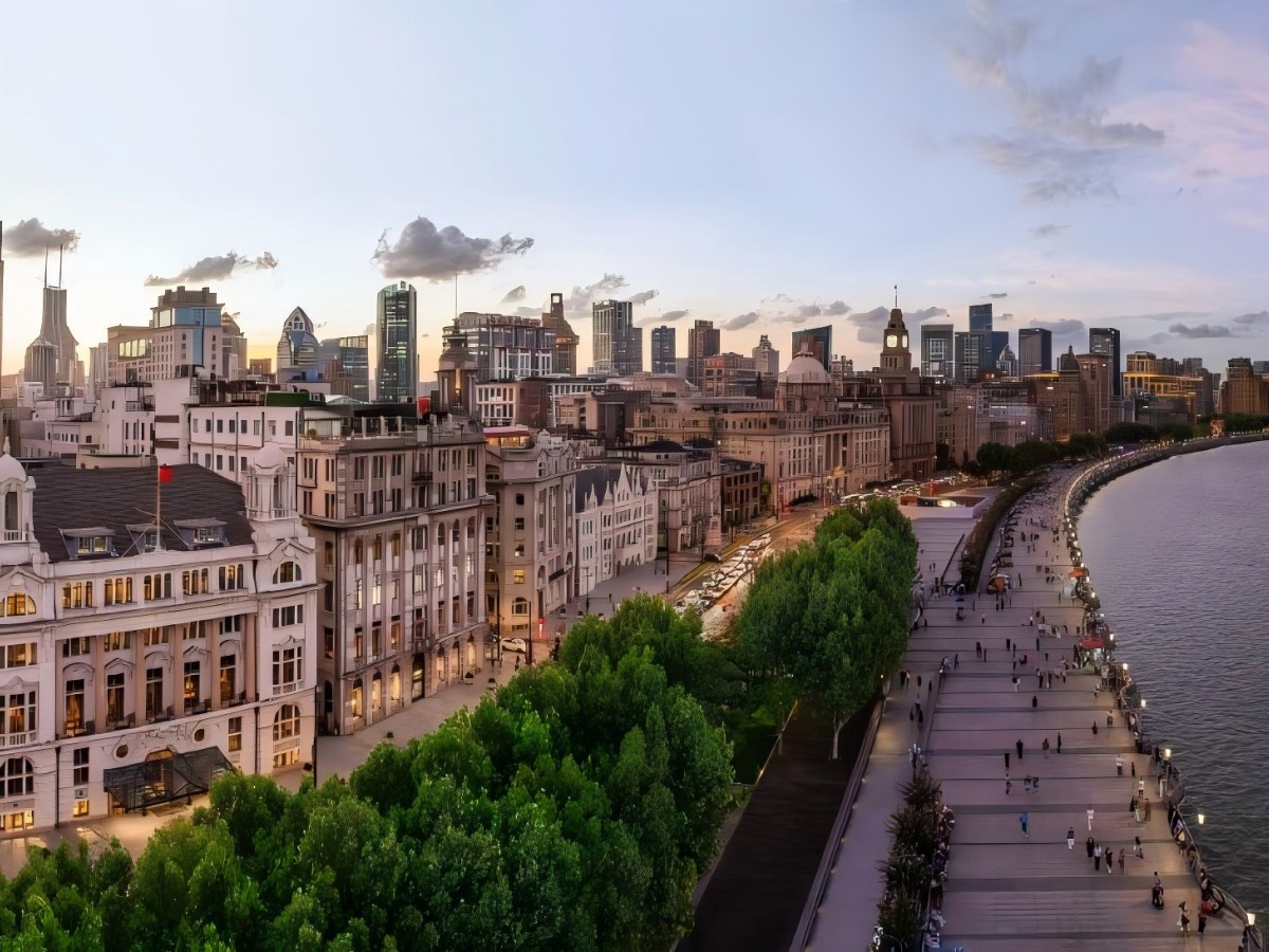 A Historical Stroll on the Bund