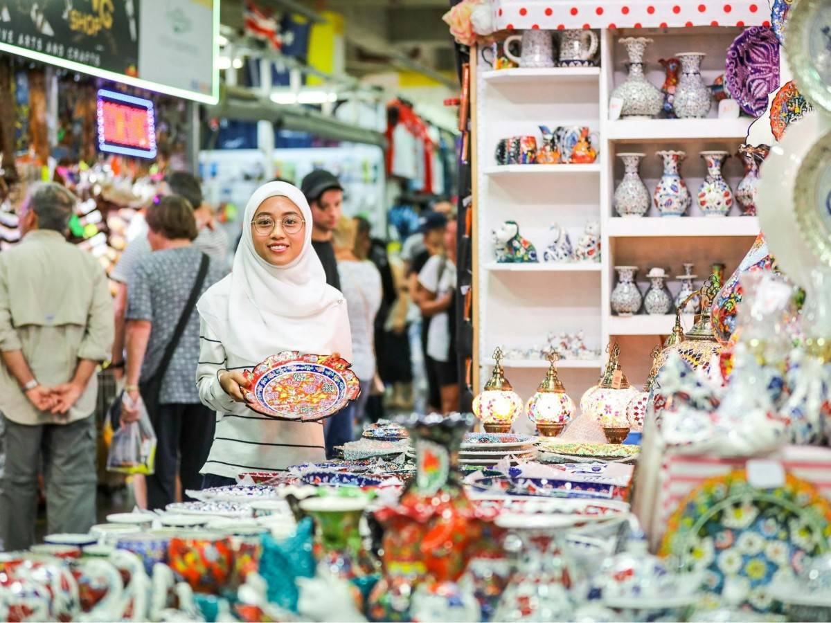 Tips: There is a trick to shopping at the market.