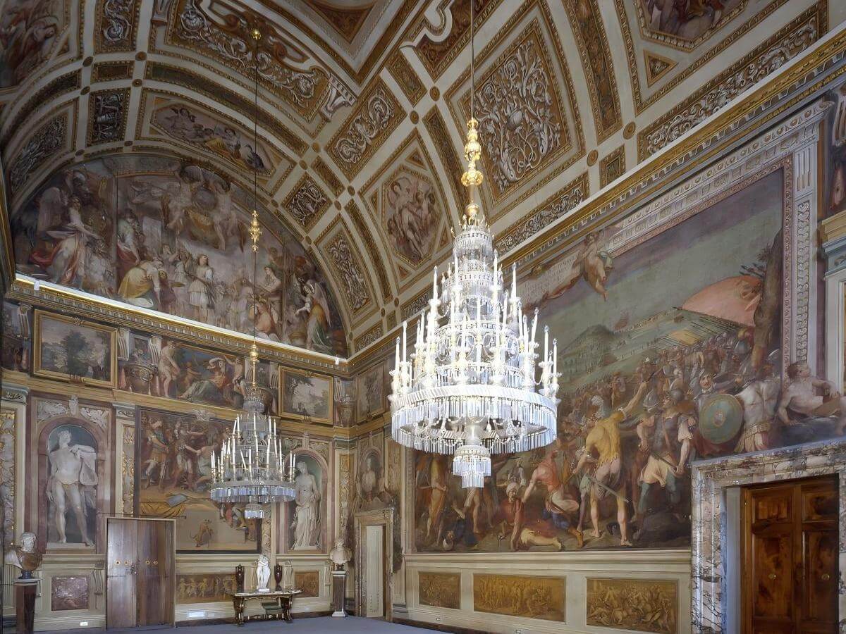 Visit the Silver and Porcelain Museums: a taste of luxury and diversity