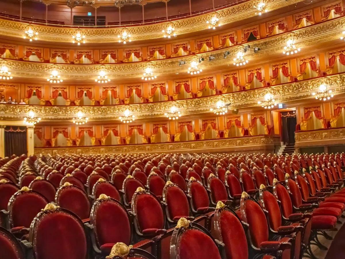 Modern Art and Innovation at Teatro Colon