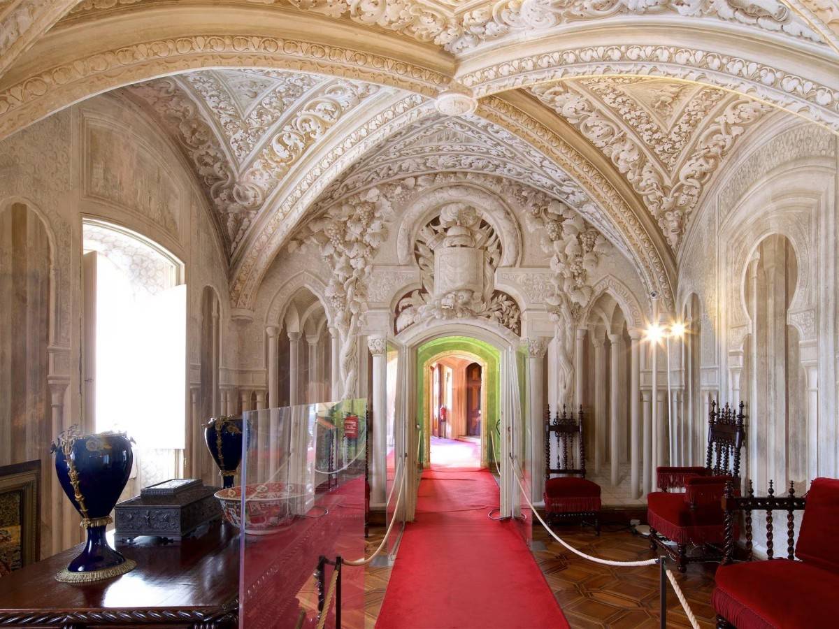 Two styles of Pena Palace - royal solemnity and dreamy fairy tale