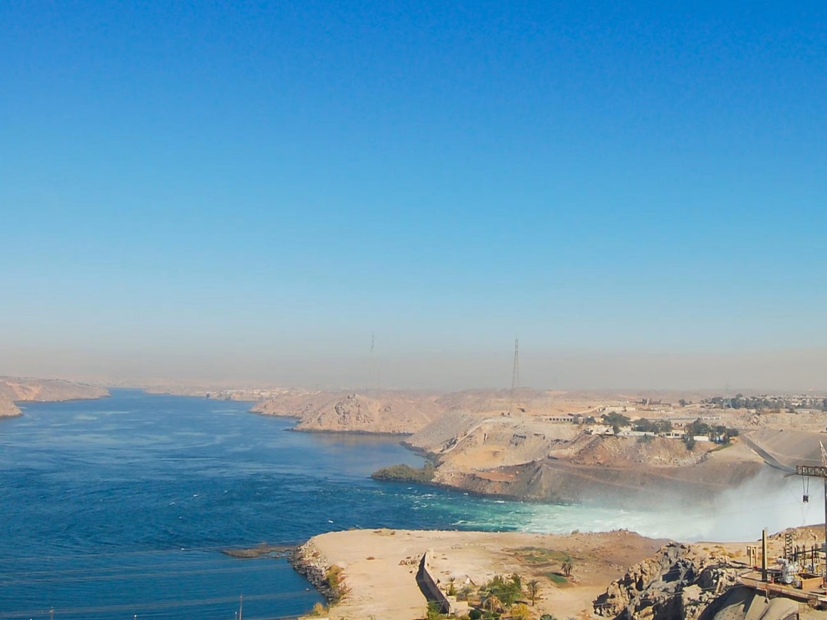 A practical guide for travelers: How to explore the High Dam in depth