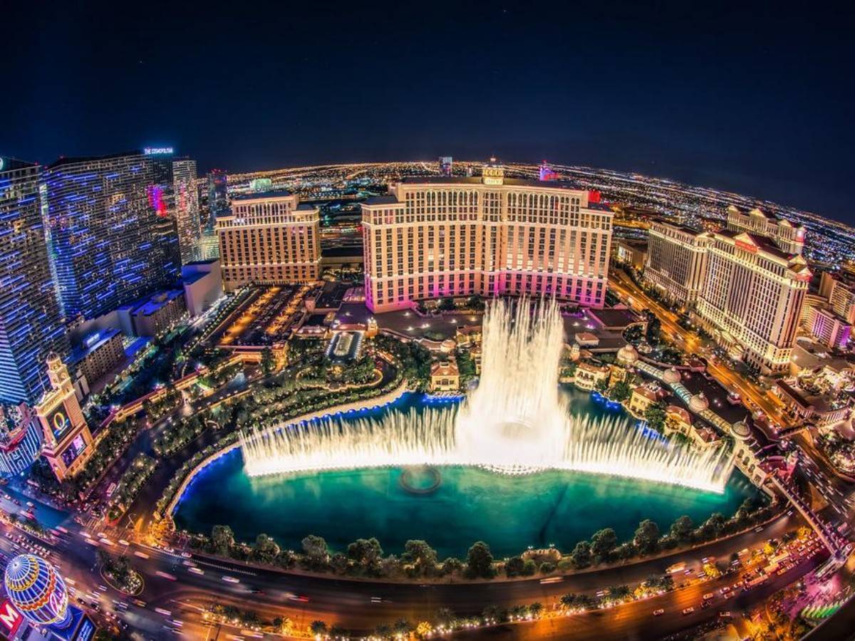Concerto of music and fountains