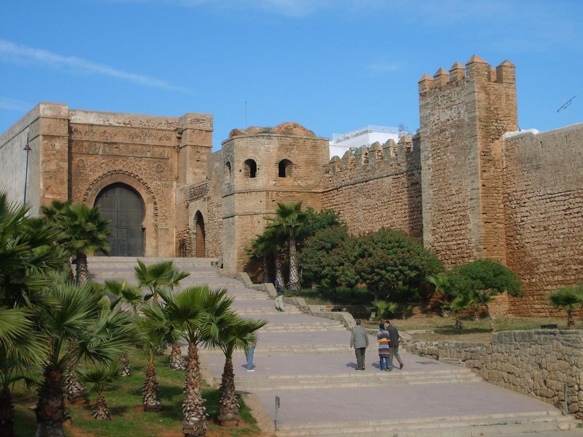 Secret Places on the Tip of the Tongue: Memories of the Ancient City in the Aroma of Coffee