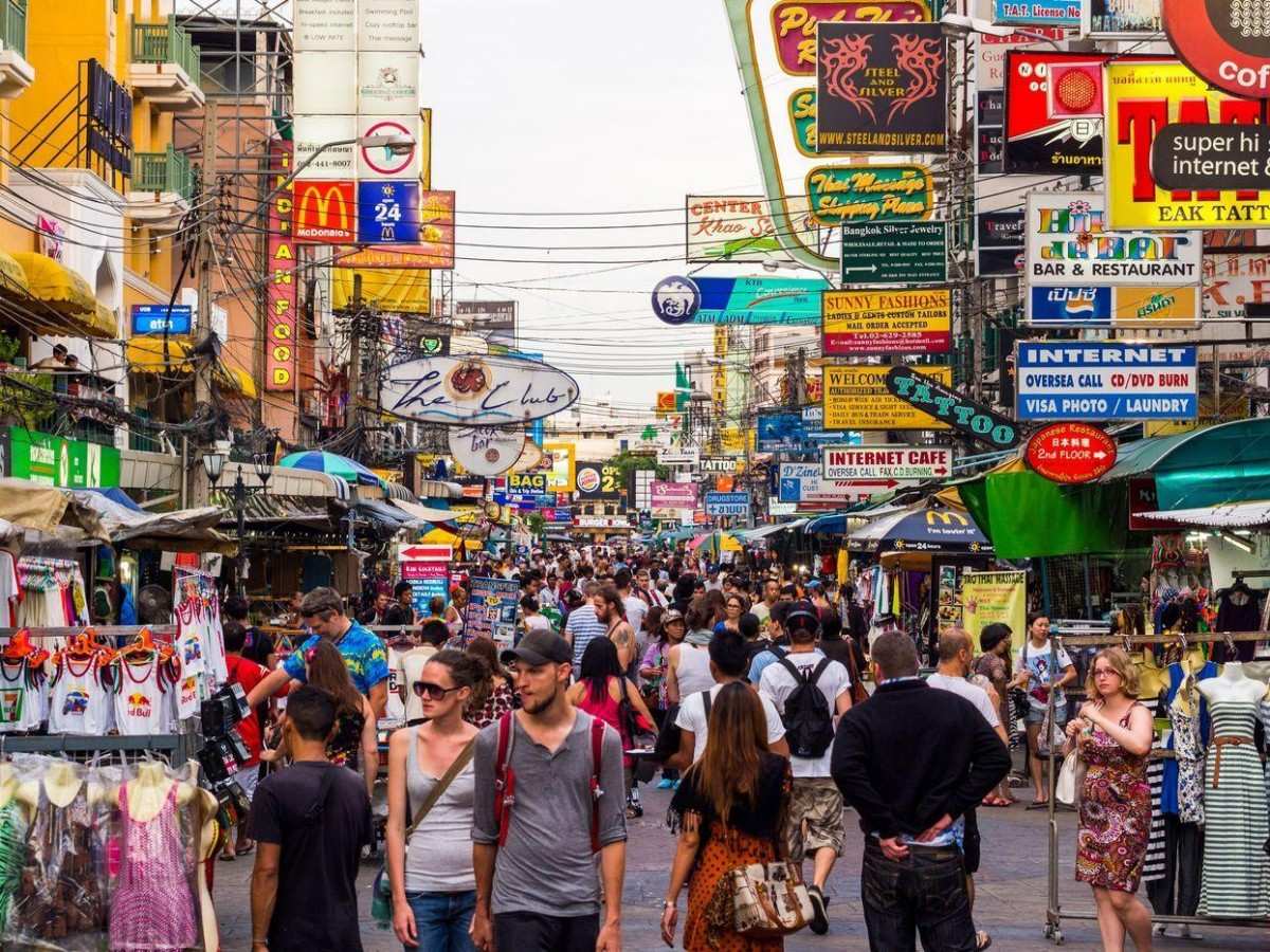 Stop 3: Buy Instagram-worthy stuff for 20 baht