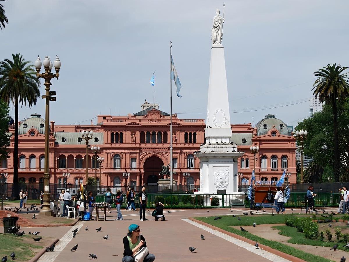 The folds of history: from colonial fortress to revolutionary shrine