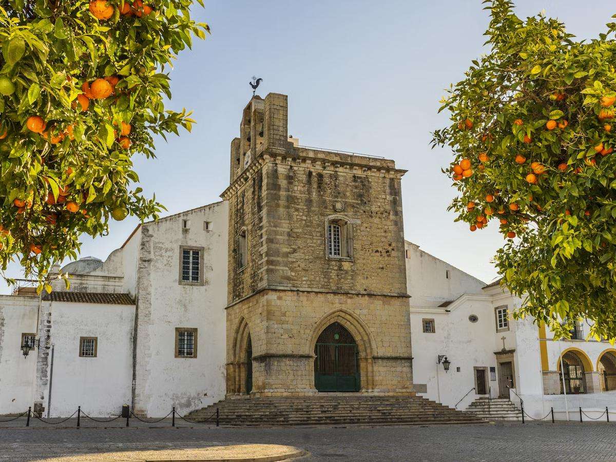 Explore Faro Old Town: The intersection of history and culture