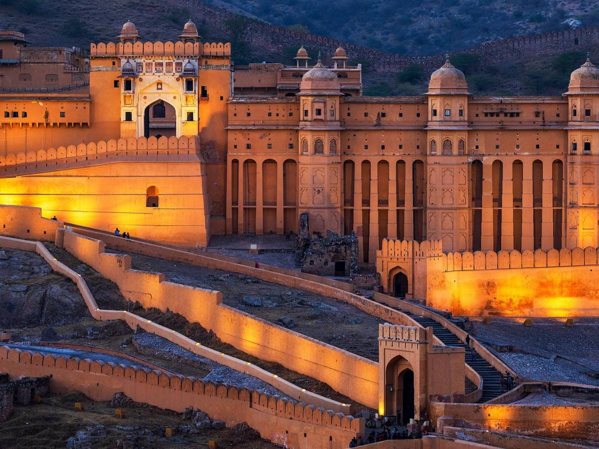 Sights and architecture: the ultimate in royal luxury