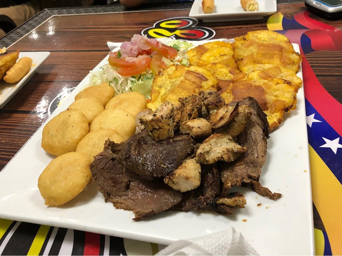 Street food and casual dining