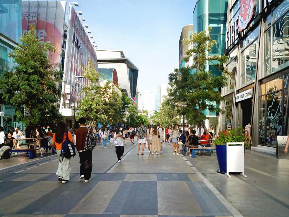 1. Transformation from a Commercial District to a Cultural Landmark